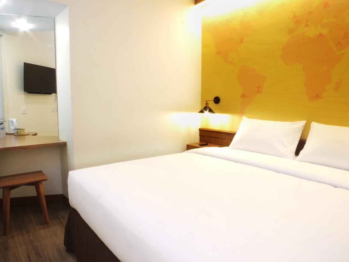 Nunia Inn Bandara Jakarta Tangerang Exterior photo